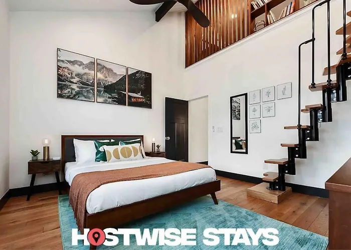Hostwise Stays - The Lodi - Lower Lawrenceville, Beautiful!
